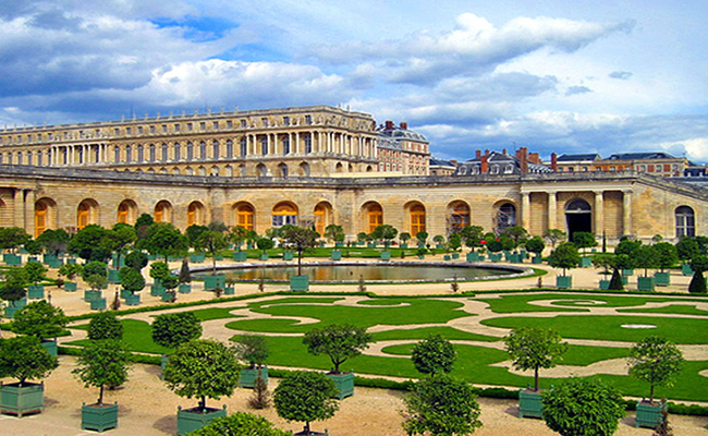 cung dien Versailles