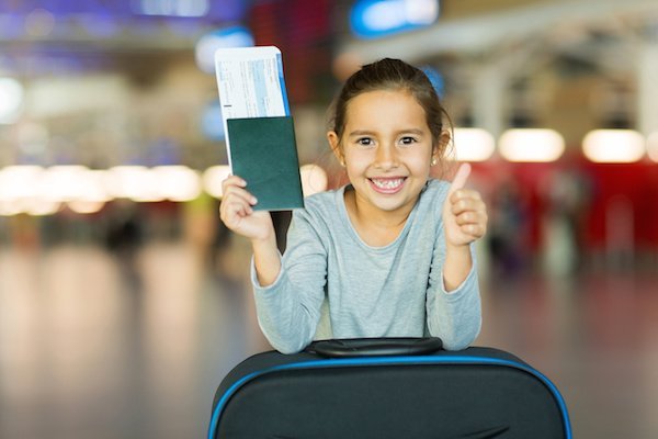 có cấp hộ chiếu cho trẻ em đi nước ngoài?